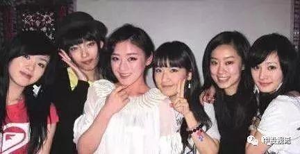 闺蜜进娱乐圈吃瓜视频